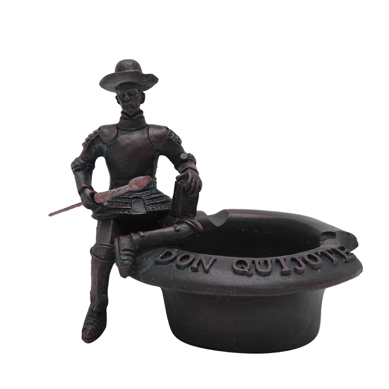 Scrumiera din polirasina neagra cu Don Quijote